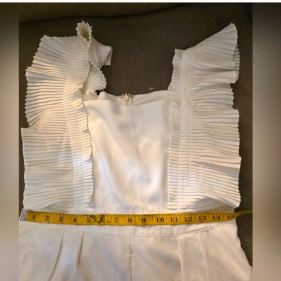 Sovereign Lena (Size Lg) Cream Textured Fabric Square Neck Ruffled Romper - Picture 7 of 8